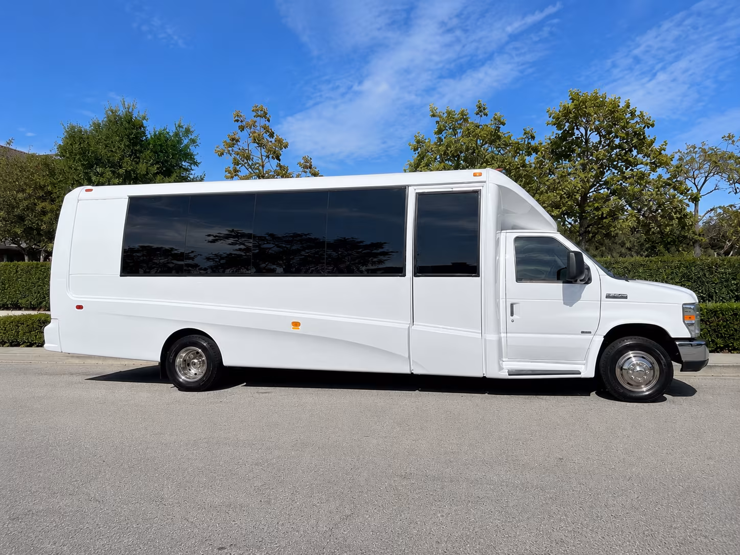 minibuses for northgate and bryan bar crawl concert nights